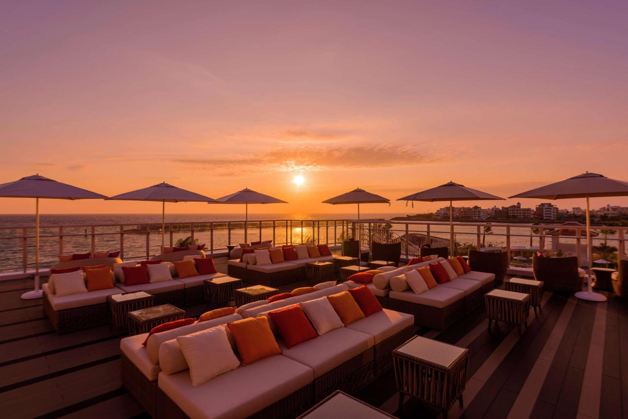 Doubletree By Hilton Okinawa Chatan Resort Dış mekan fotoğraf